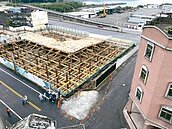 蘇澳飯店工地巨響　天坑嚇壞居民