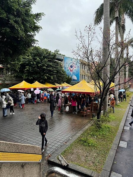大豐國小舉辦園遊會。（圖／新店樂生活Ｘ有你有我）