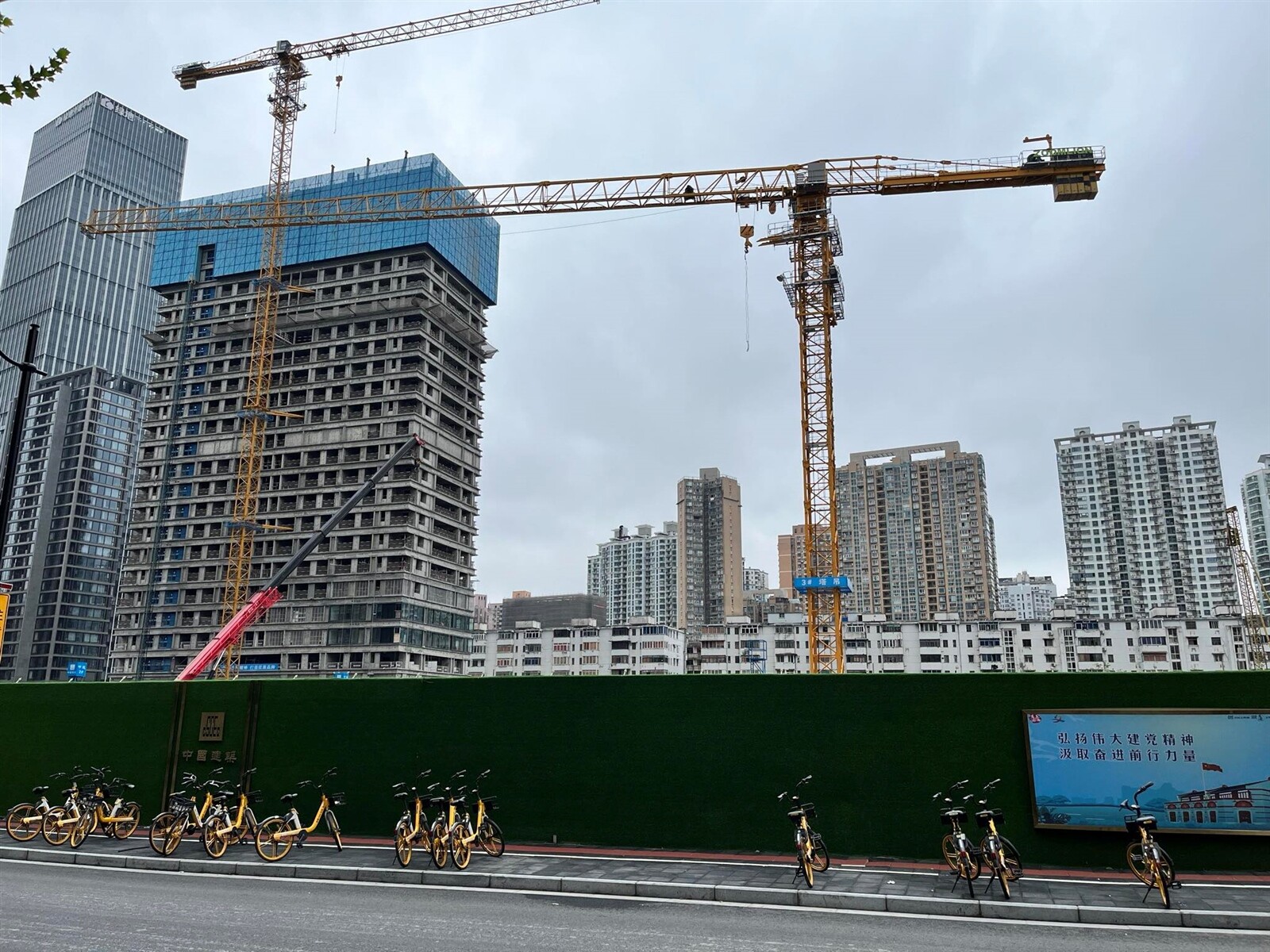 陸救房市,擬買爛尾樓當社宅。示意圖/好房網News資料照