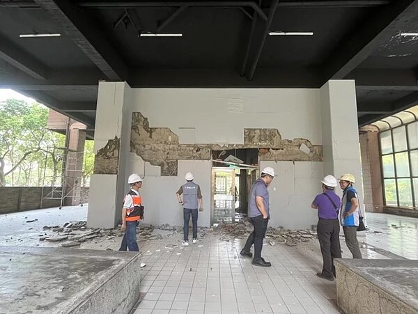 針對0403地震造成房屋損毀,桃園市府公布相關修繕補助辦法,沒有紅黃單也可申請。圖/聯合資料照片