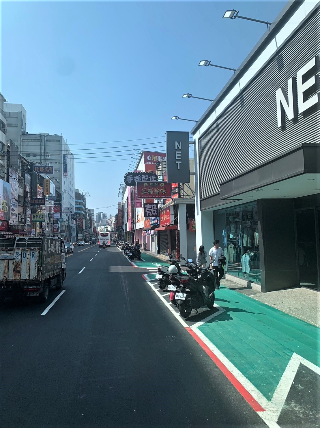 呼籲民眾共同維護安全交通環境,將車輛停放於合法車格,共同維護優質人行空間。圖/台中市府提供