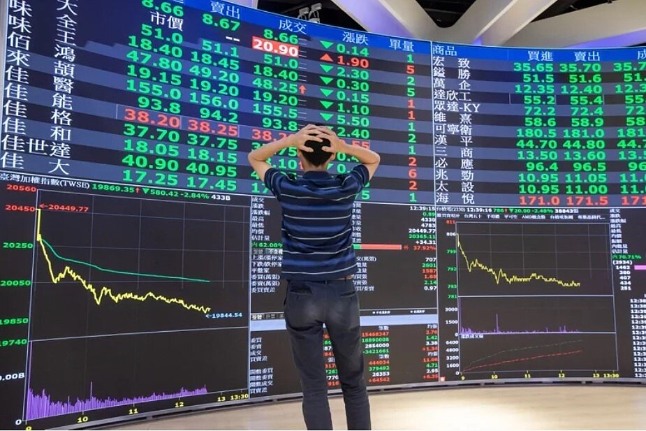 台股今日發生419股災，盤中一度重摔逾千點。圖／聯合報系資料照片
