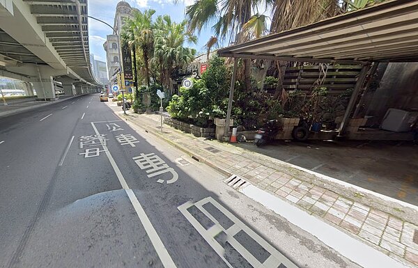 交通局提醒,當天欲搭車民眾請改至板南路與中正路口的「中和第二戶政」站候車。圖/新北市交通局提供