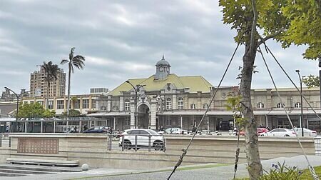 
新竹大車站計畫備受關注，對於是否續行，本屆臨時會上議員們呈現支持與反對兩種截然不同的意見，市議員劉康彥認為，市府若要推輕軌，更應續推大車站計畫。（本報資料照片∕王惠慧新竹傳真）
