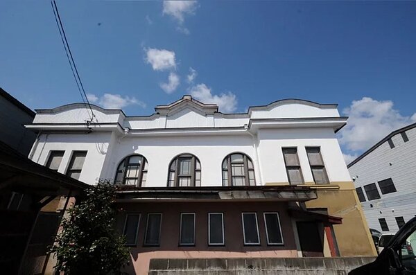 開設113年的電影院「高田世界館」。圖/擷自高田世界館臉書