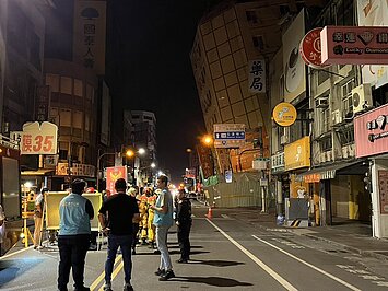 花蓮餘震不斷　統帥、富凱倒塌、無人受困