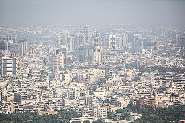 高雄市一名國小五年級女童墜樓身亡。示意圖/袁庭堯攝