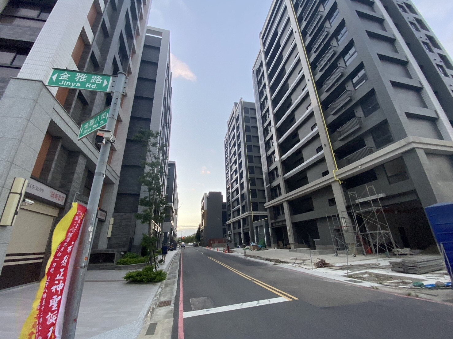 稅務局說明，竹市今年房屋稅開徵20萬7053戶，較去年增加3679戶，成長1.81%；開徵稅額19.6億元，較去年增加3400萬元，成長1.78%；自住住家用房屋達16萬5555戶，占開徵戶數近8成，較去年增加3463戶，成長2.14%。示意圖／記者王駿杰攝影 