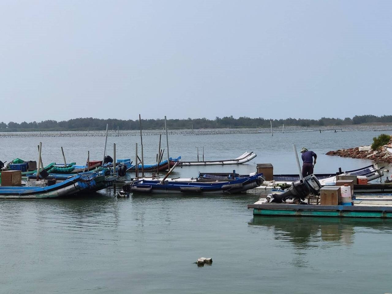 難敵人口外流大勢,台南北門人口數跌破萬人大關,圖為當地美麗的北門潟湖景致。記者謝進盛/攝影