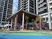 社宅收費恐「一市兩制」　會商無共識