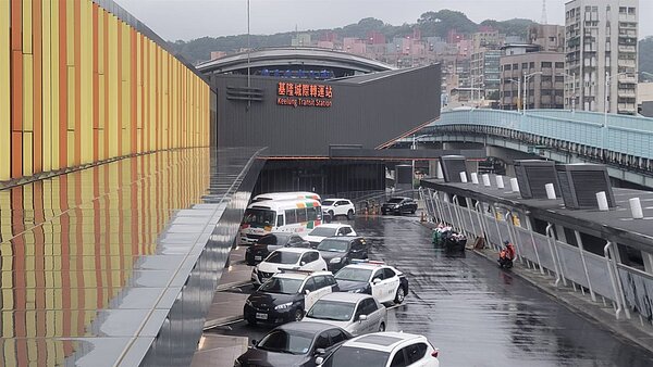 基隆城際轉運站通過測試將於7月啟用,國道、市區50條路線將在此轉乘。圖/基隆市政府提供