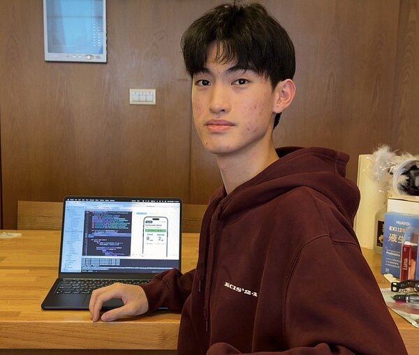 「台灣地震速報」App出自高三生林子祐之手。圖／林子祐提供