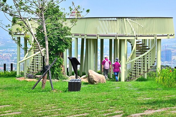 觀景台復建工程已於今年3月份完工,並於4月份開放使用。圖/台中市觀旅局提供