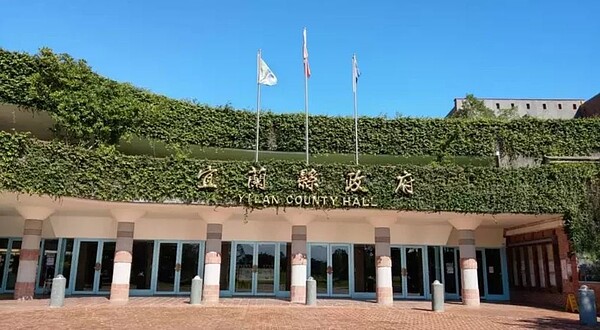 地震重創宜蘭旅宿業,生意比疫情時還慘,縣政府同意讓業者分期繳納房屋稅。記者戴永華/攝影