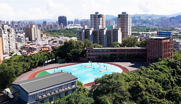 新北市私立及人高級中學申請更名為「中信國際學校財團法人新北市中信高級中等學校」,113學年度欲以新校名招生,但因尚未審核過遭教育局駁回。圖/翻攝自及人高中官網