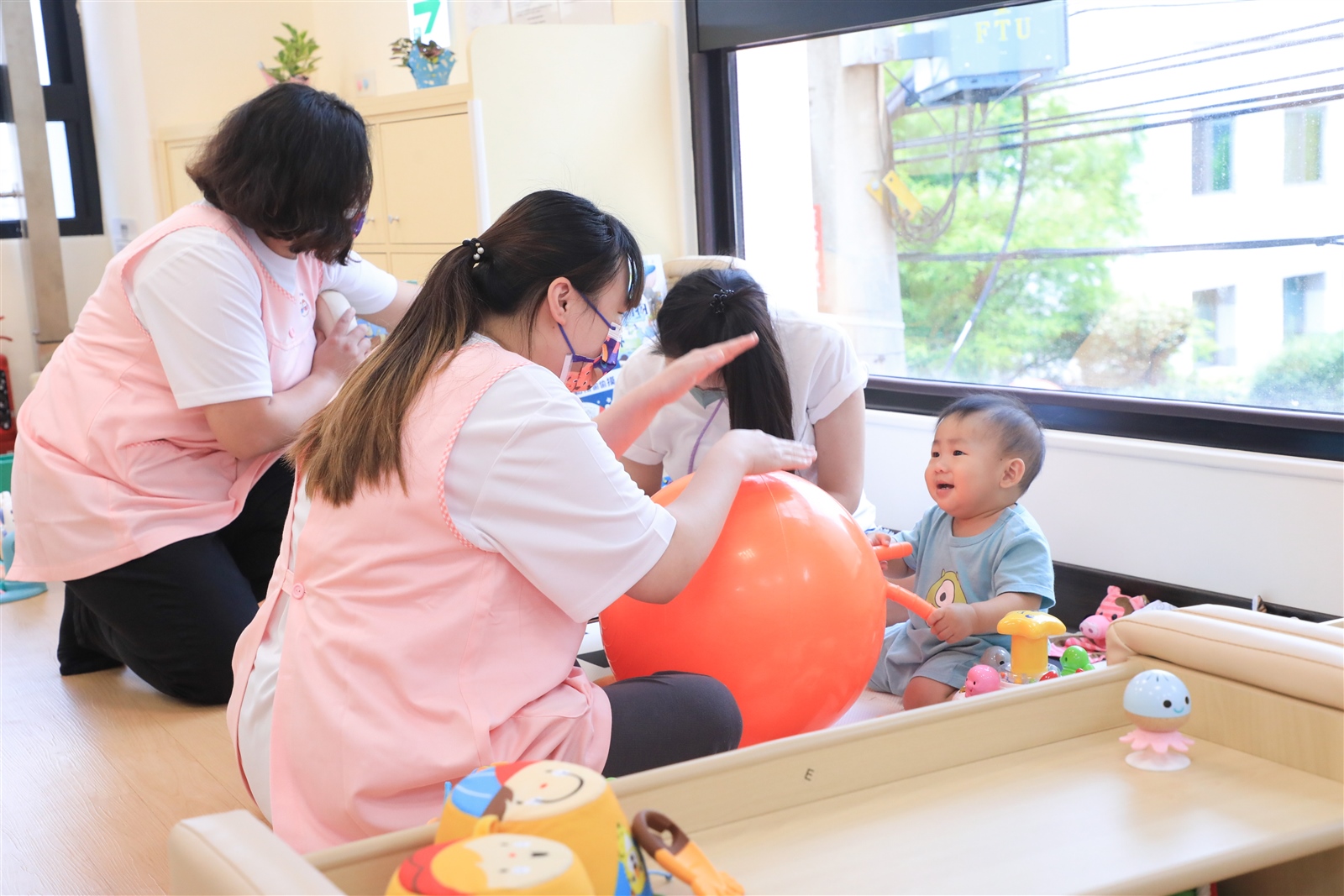 台中神岡「兒少家庭福利館」是神岡首間公托與親子館，提供當地幼托照顧。記者游振昇／攝影 