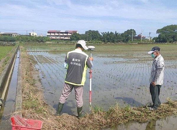 113年度白河區地籍圖重測核定範圍，東起112年重測完竣範圍，西邊至原木屐寮小段地籍線為界，南起農業產業道路到北邊仙草埔溪，5月開始辦理協助指界作業。圖／台南市政府提供