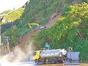 基隆巨石清除　明提前通車