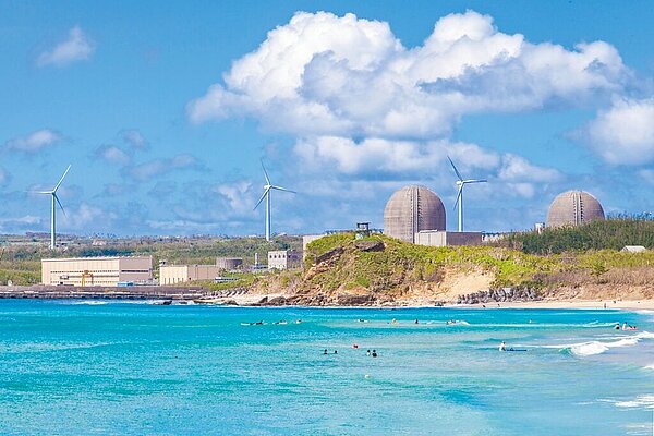 屏東縣恆春鎮長尤史經7日強調,核三廠(見圖)延役是多數恆春人的希望,童子賢說出了在地的心聲。圖/台電提供