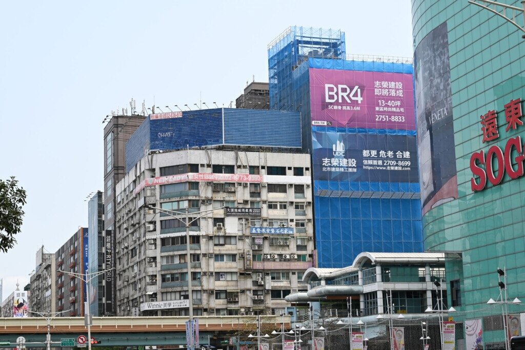 位東區核心地帶的『BR4』乃台北市指標高價套房預售案。