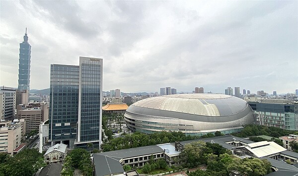 北市體育局表示,大巨蛋施工期間,2008年陸續樹木移植,目前分別定植於台北流行音樂中心南基地及大巨蛋基地內。聯合報系資料照