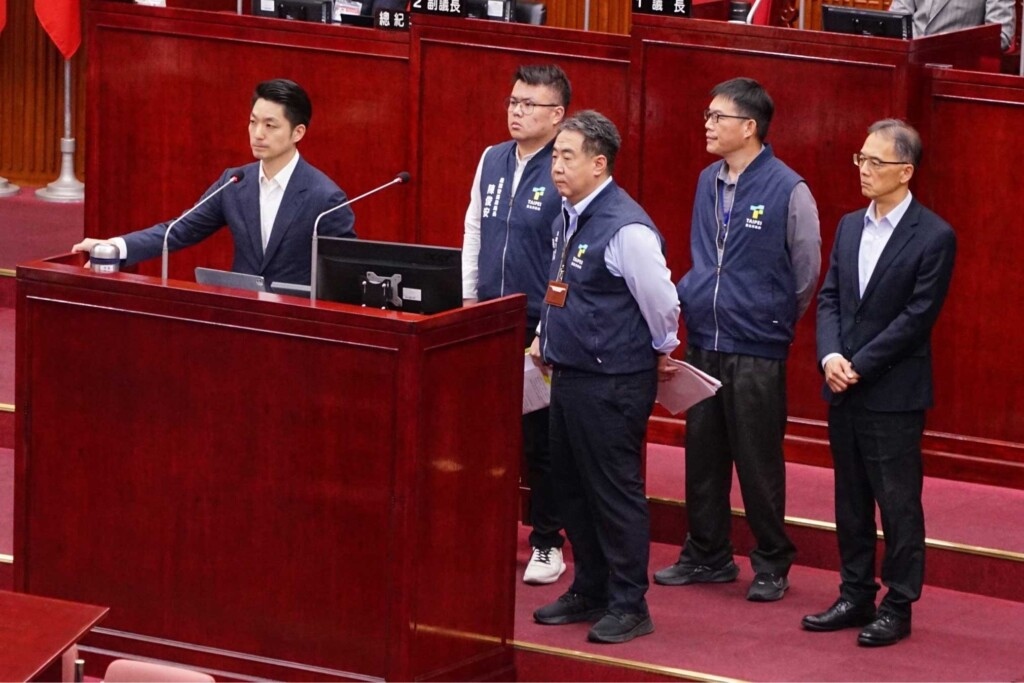 台北市長蔣萬安今（10）日赴市議會，針對北士科地上權及京華城容積爭議進行專案報告，圖片台北市政府提供