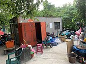 比貧民區還慘！高雄「這重劃區」拆遷戶無力買房　無奈住簡陋貨櫃