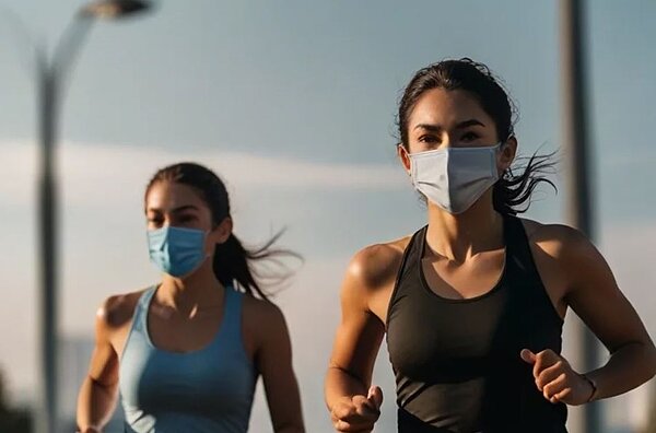 台北市環保局指出，受東南風影響，西半部擴散條件差，汙染物易累積，午後受光化作用影響，臭氧濃度易上升，致北市空品預測AQI指標有機會大於150以上。情境示意圖。圖／AI生成