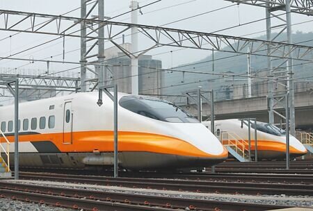交通部長王國材表示,高鐵去年賺100多億元。(本報資料照片)