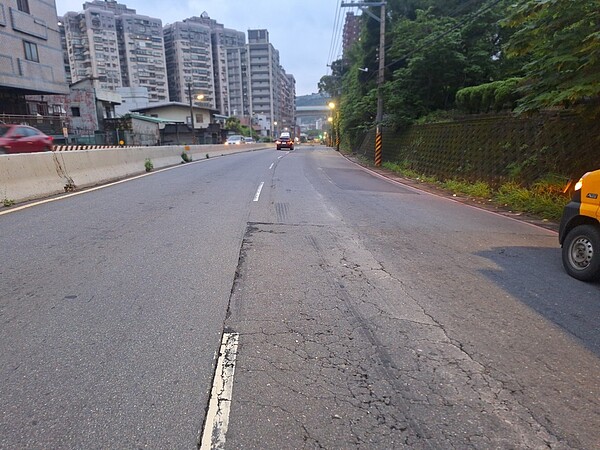 八里龍米路、五股成泰路銑鋪 5月13日至15日夜間道路交管。圖/新北市養工處提供