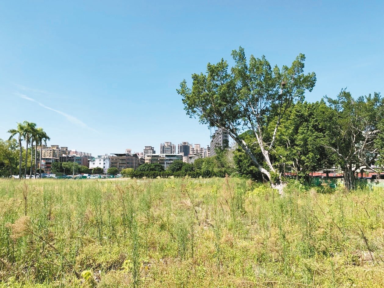 銀新未來城預定地目前仍閒置。記者葉德正／攝影 