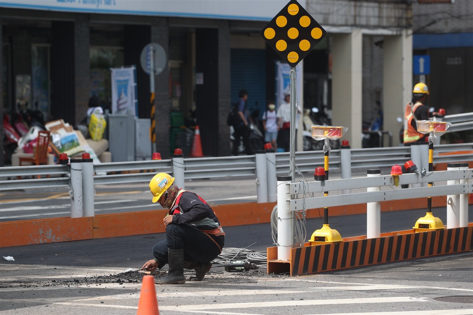 缺工缺料問題嚴重,各地公路、捷運工程進度大受影響,前瞻軌道建設更成重災區,屢屢流標影響完工期程,延遲開工及施工,已是國內通案性問題。記者葉信菉/攝影
