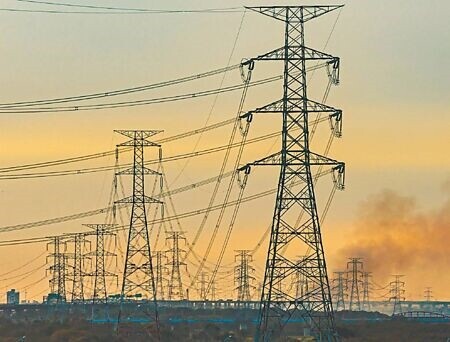 拜台電強韌電網計畫釋單的加持,加上國際銅價走高,華榮、華新、大亞等線纜業第一季財報全面獲利。圖∕本報資料照片