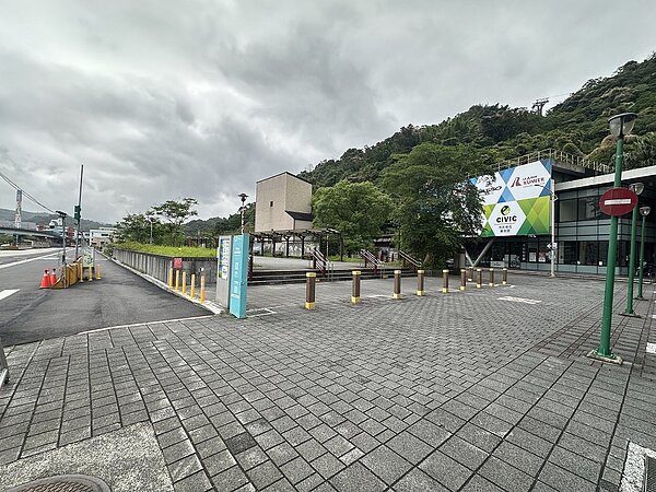 原Zoo Mall用地在前市長郝龍斌任內拆除後,前市長柯文哲任內8年,基地開發遲無進度,北市府明天終於找到促參案投資廠商,預計耗資45億打造海琉館、海洋生態主題酒店、商業區等規畫,但地方憂心恐造成交通更加混亂。記者洪子凱/攝影