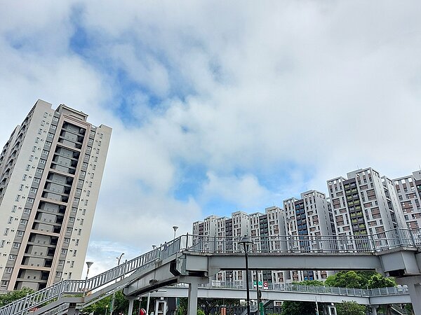 國家住都中心與國震中心簽訂「社會住宅結構安全監測系統合作備忘錄」,在社宅導入結構安全監測系統,發揮強大效能。圖/好房網News記者林和謙/攝