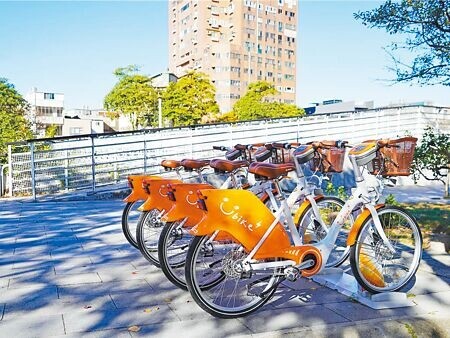 
新北市預計2024年下半年引進YouBike2.0E，但考量電輔車速度較快，新北市、台北市及桃園市交通局共同決議，民眾須於7月1日前投保公共自行車傷害險才能租借。（本報資料照片）
