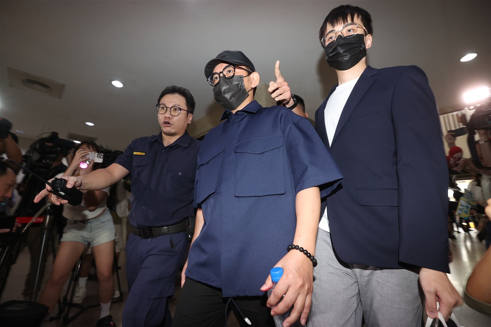 藝人黃子佼(中)。圖/聯合報系資料照片