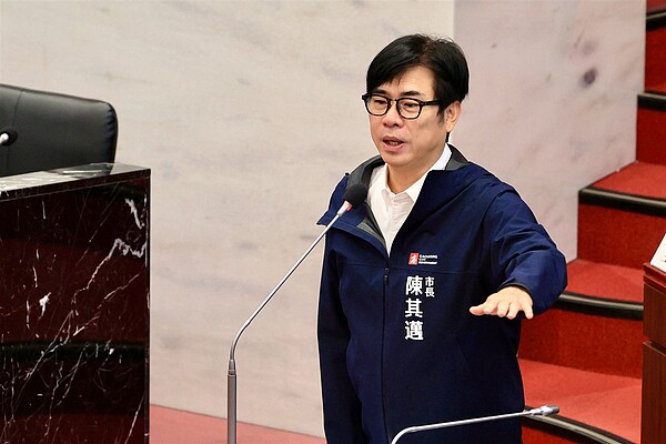 高大特區人口湧入 「國中小設校」進度曝光 高雄市長陳其邁今(17)日於市政總質詢答覆議員多項議題,他指出因應高大特定區人口成長,藍田國小將如期完工且積極籌設國中。圖/新聞局提供