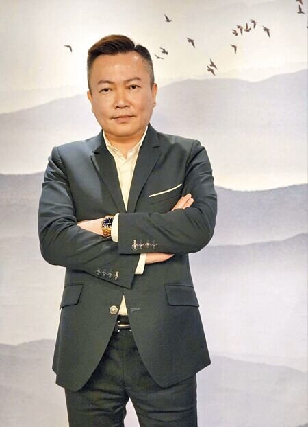 不動產代銷公會全國聯合會理事長戴嘉聖提出,新青安優惠房貸加碼至9成等三大健全房巿建言。(王莫昀攝)