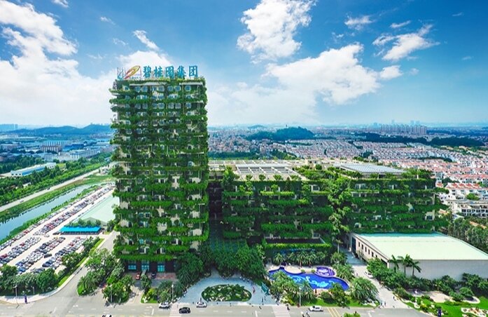 ▼近年中國房企陸續爆雷,導致從業人員收入銳減、失去工作。(示意圖/翻攝自碧桂園官網)