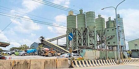 0403花蓮地震帶動危老都更、修補急單增加,加上台積持續建廠牽動科技廠辦建案持續成長,環泥、國產等預拌混凝土廠對Q2營運成長審慎樂觀。圖∕本報資料照片