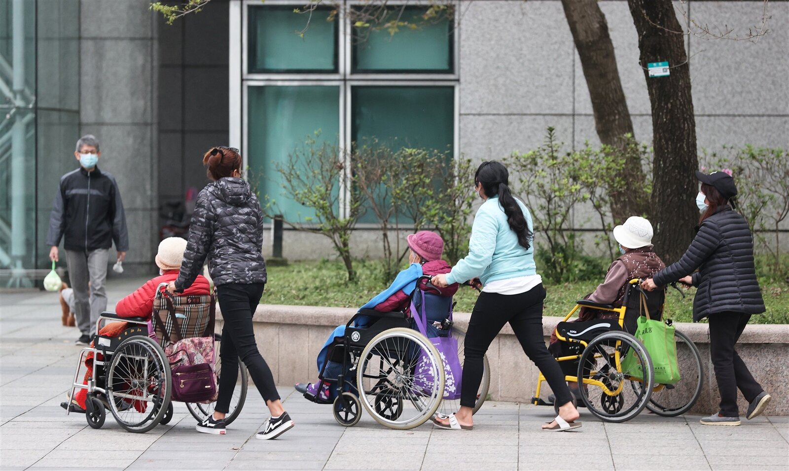 國發會委員會議今天通過最新2024-2070年人口推估結果,顯示我國未來長期少子、高齡化現象將更趨明顯。圖/聯合報系資料照片