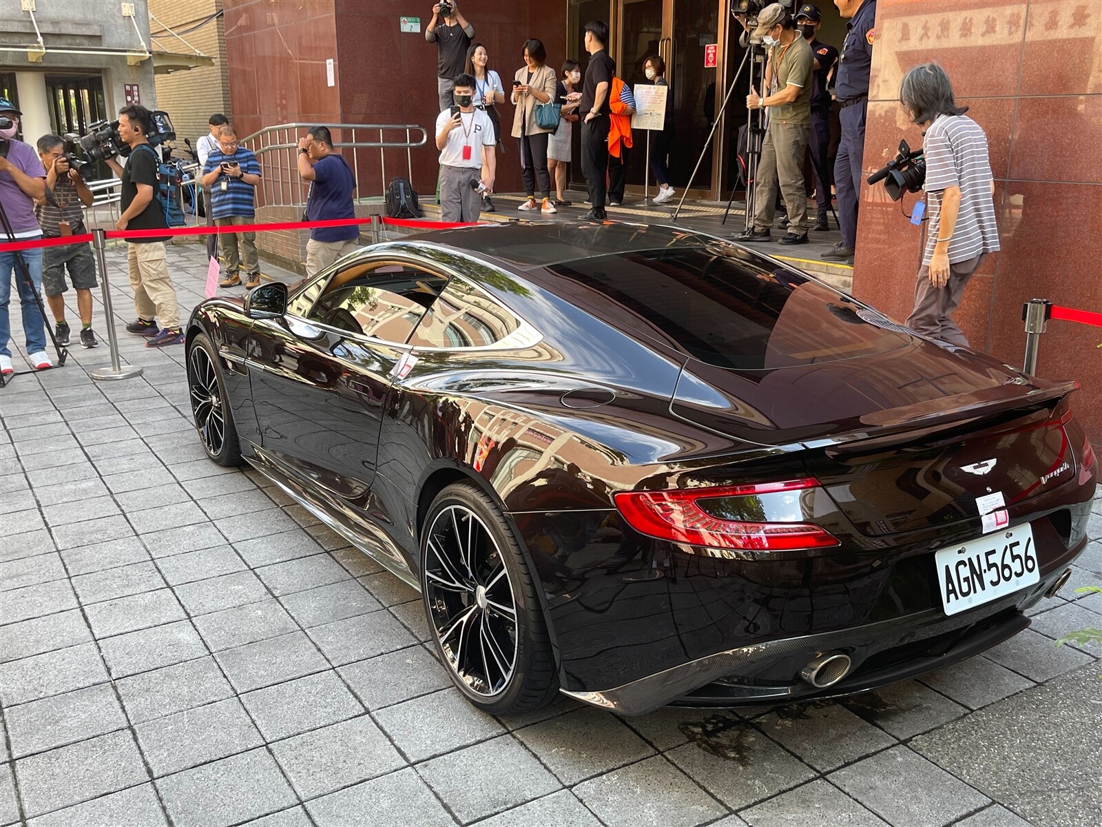 大S法拍汪小菲的千萬ASTON MARTIN流標。記者王聖藜/攝影 