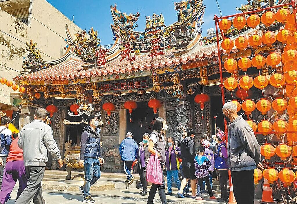 八德三元宮今年提送指定古蹟申請表，廟方17日接獲審查結果，桃園市政府將依文資審議委員會決議與市長張善政核定，辦理古蹟指定公告。圖／八德三元宮提供