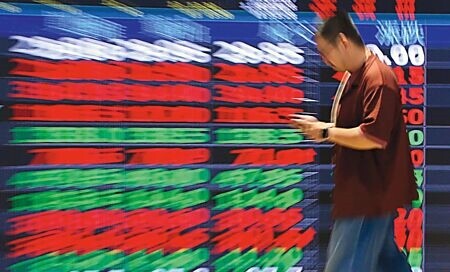 
三大股市專家表示，受惠「六大利多」助攻，台股不僅短線挑戰歷史新高，年底前指數更有望上看25,000點。圖∕本報資料照片
