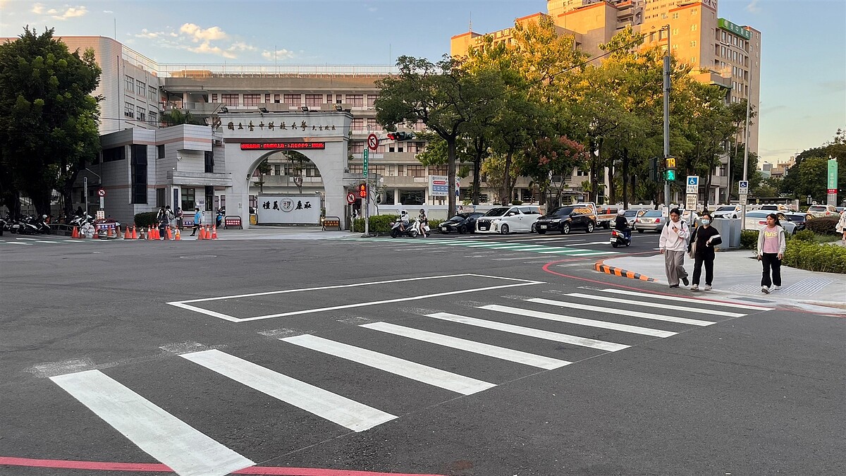 中市改善易肇事路口進度過半,年底前全數完工。圖/台中市府提供