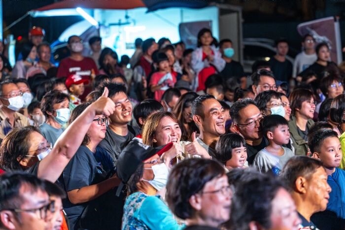 桃園閩南傳統藝術巡演自108年起，每年配合轄內各宮廟節慶活動，結合宮廟與學校等場域辦理傳統民俗藝術表演。圖：市府提供