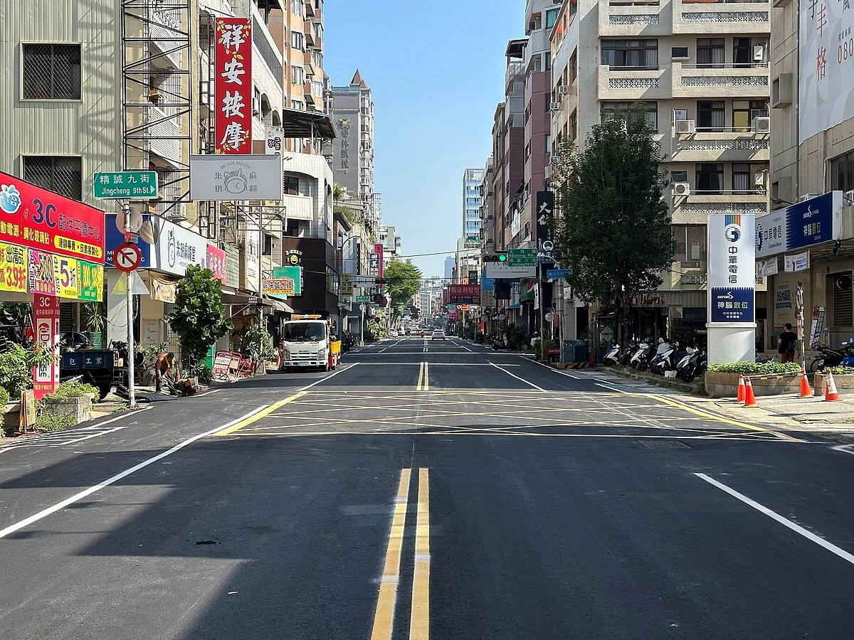 建設局在施工期間加強督導,確保工程品質,為市民提供更為平整、舒適的道路通行環境。圖/台中市建設局提供