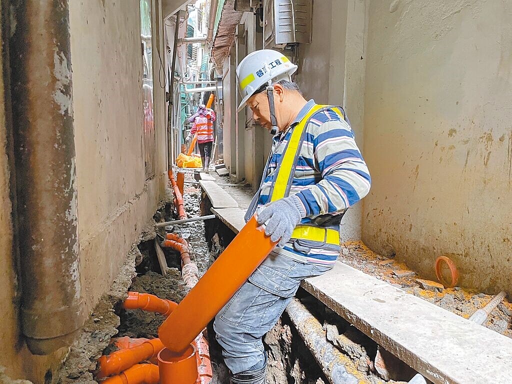 新北市永和區汙水下水道系統二期工程迄今頻頻流標，藍綠議員希望市府提高工程預算，增加廠商承接意願，並盡速施工。圖為施工示意圖。圖／新北市水利局提供