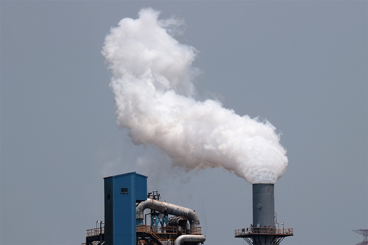 中油及台電都是碳排大戶,經濟部表示,不會補助中油及台電的碳費。圖為台灣中油桃園煉油廠。圖/本報系資料照片